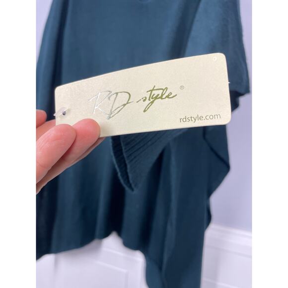 NWT, RD Style, Size Small (4-6), Green Knit Poncho Sweater, Lightweight Pullover - Picture 2 of 6